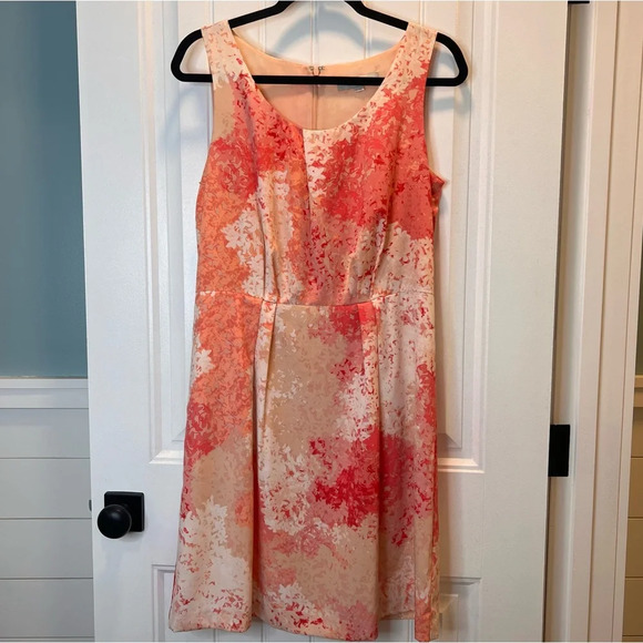 The Loft Tan and Shades of Orange Sleeveless Lightweight Pleated Dress. Size 10. - Picture 2 of 13